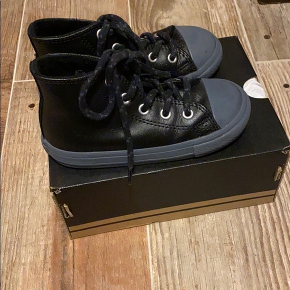 Toddler Converse - Picture 1 of 8